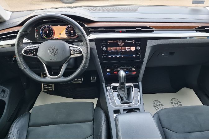 Volkswagen%20Arteon%20Elegance